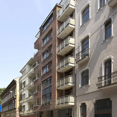 Ξενοδοχείο με διαμερίσματα Madison