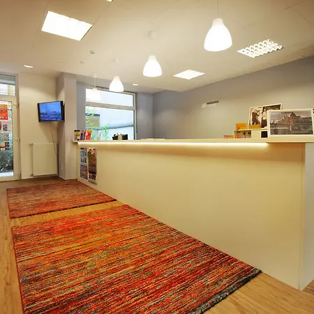 Ξενοδοχείο με διαμερίσματα Madison 3*