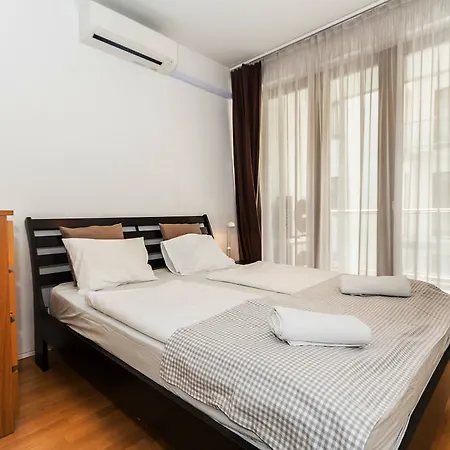 Ξενοδοχείο με διαμερίσματα Madison