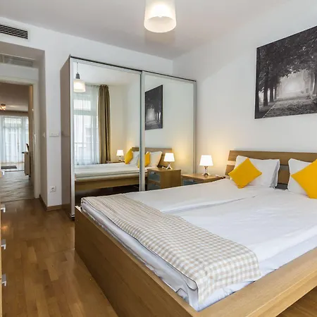 Ξενοδοχείο με διαμερίσματα Madison