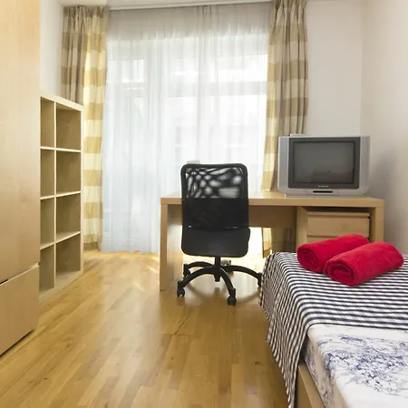 Ξενοδοχείο με διαμερίσματα Madison 3*