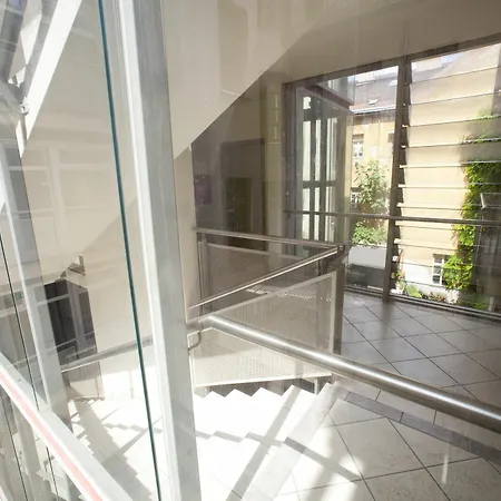 Ξενοδοχείο με διαμερίσματα Madison