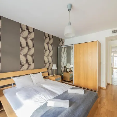 Ξενοδοχείο με διαμερίσματα Madison 3*