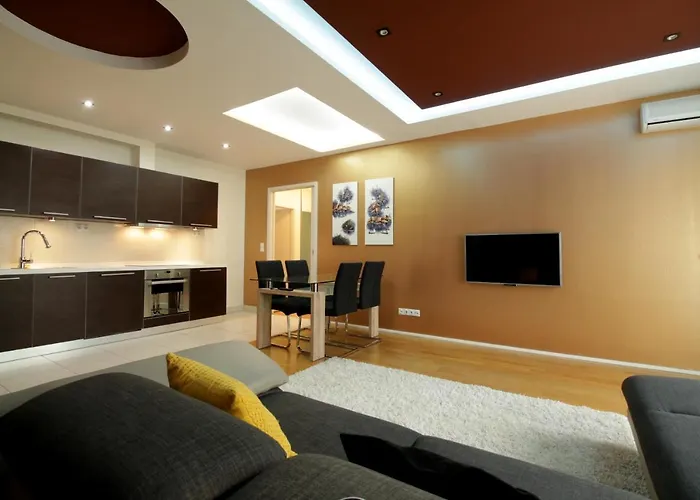 Madison Aparthotel