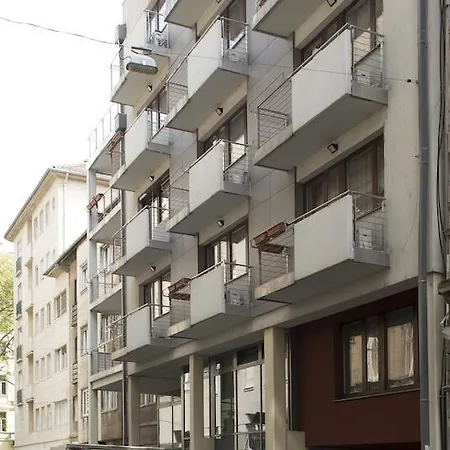 Madison Aparthotel 3*