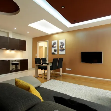 Madison Aparthotel